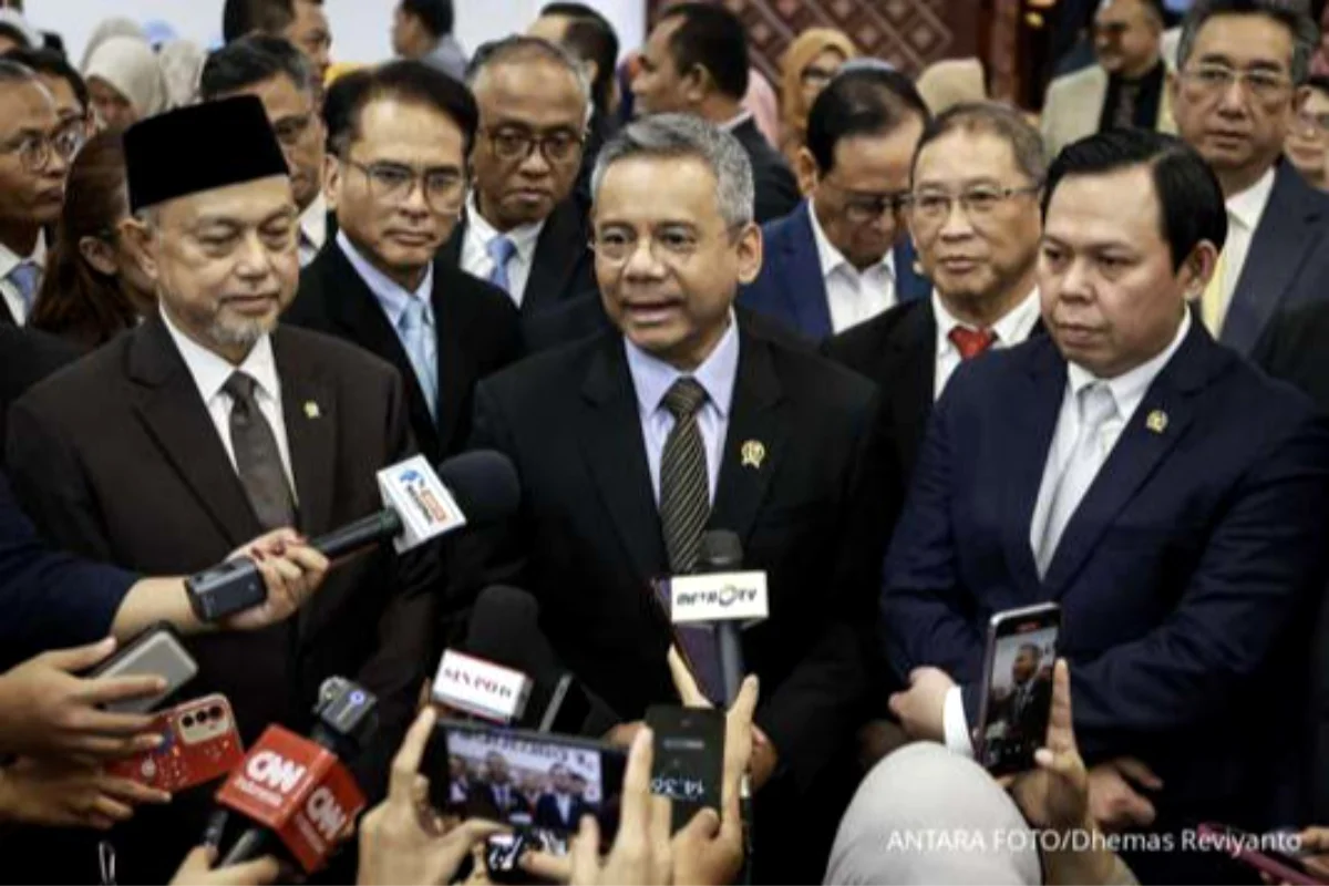 Suahasil Umumkan Pelunasan Utang Warisan Krisis 1997–1998