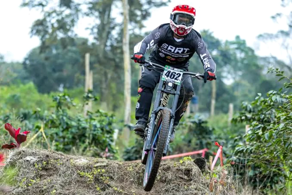 Salah satu peserta BIG Downhill 2026 di Ijen Geopark-Banyuwangi