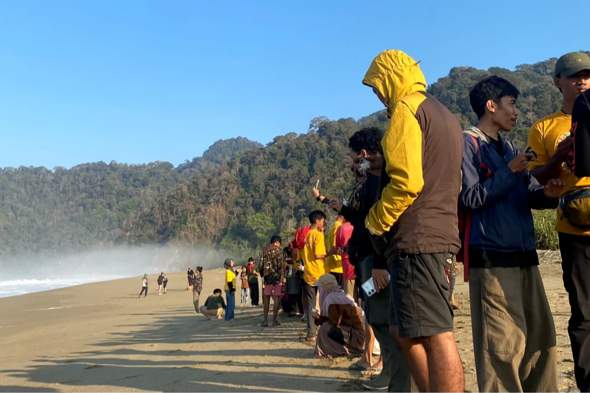 peserta Meru Betiri Service Camp (MBSC) XVII