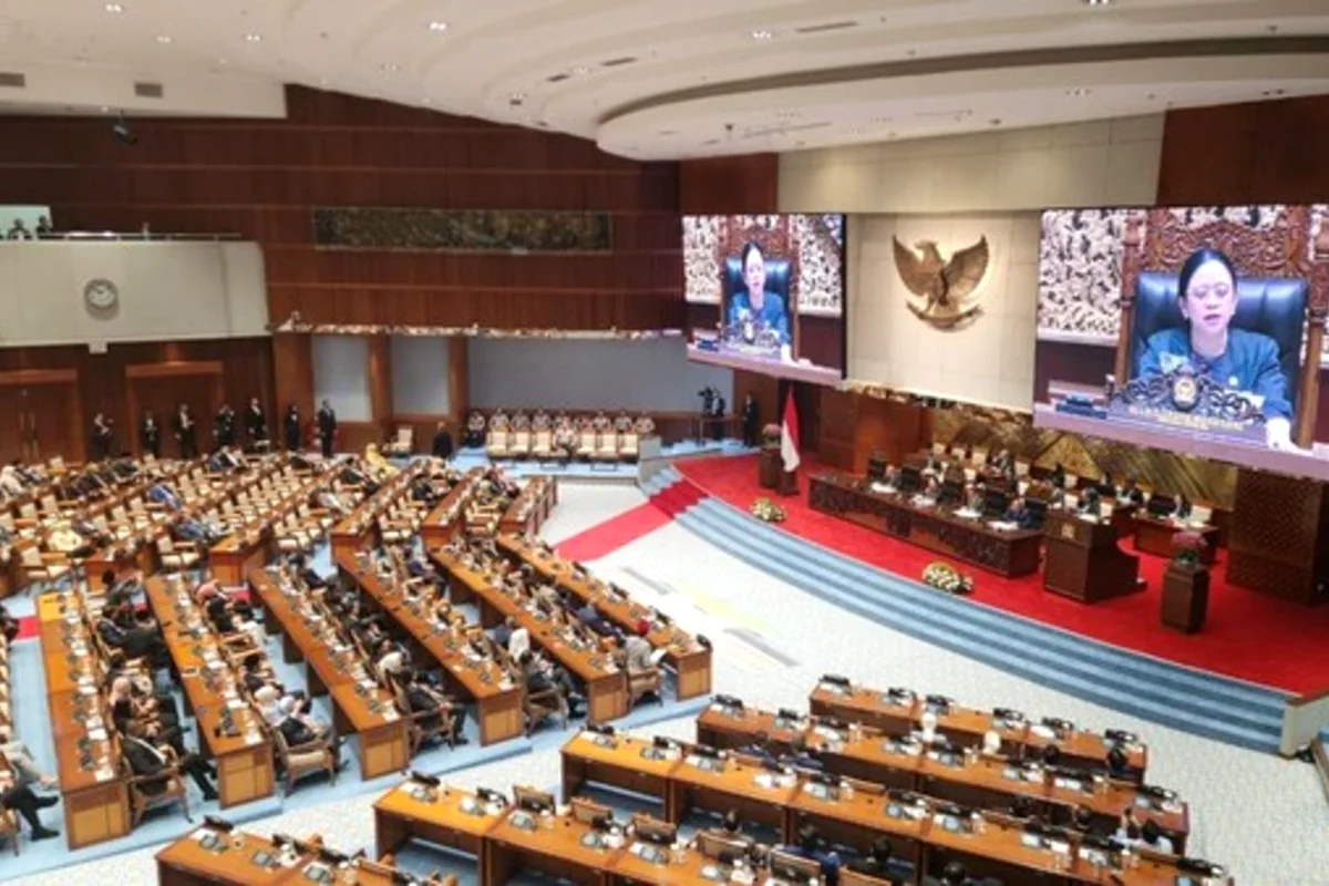Puan Maharani memimpin Rapat Paripurna Penggantian Kapolri