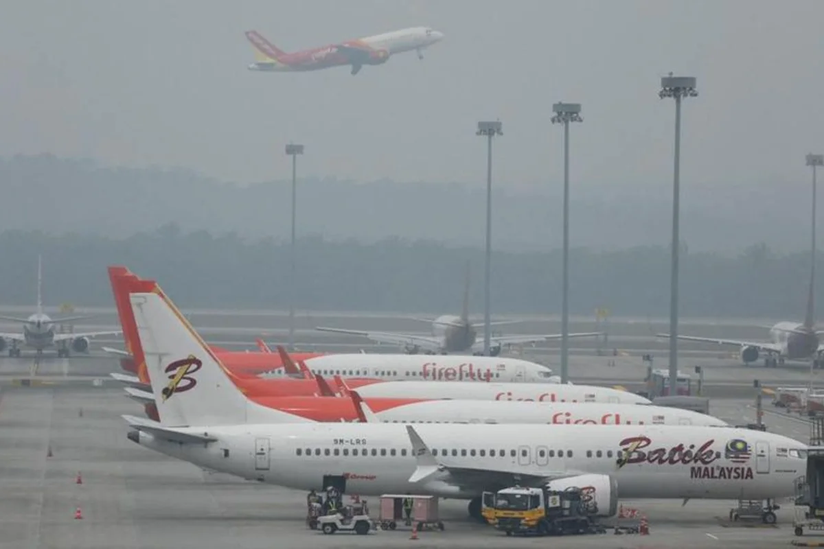 16.73 Penerbangan Terganggu Asap Karhutla