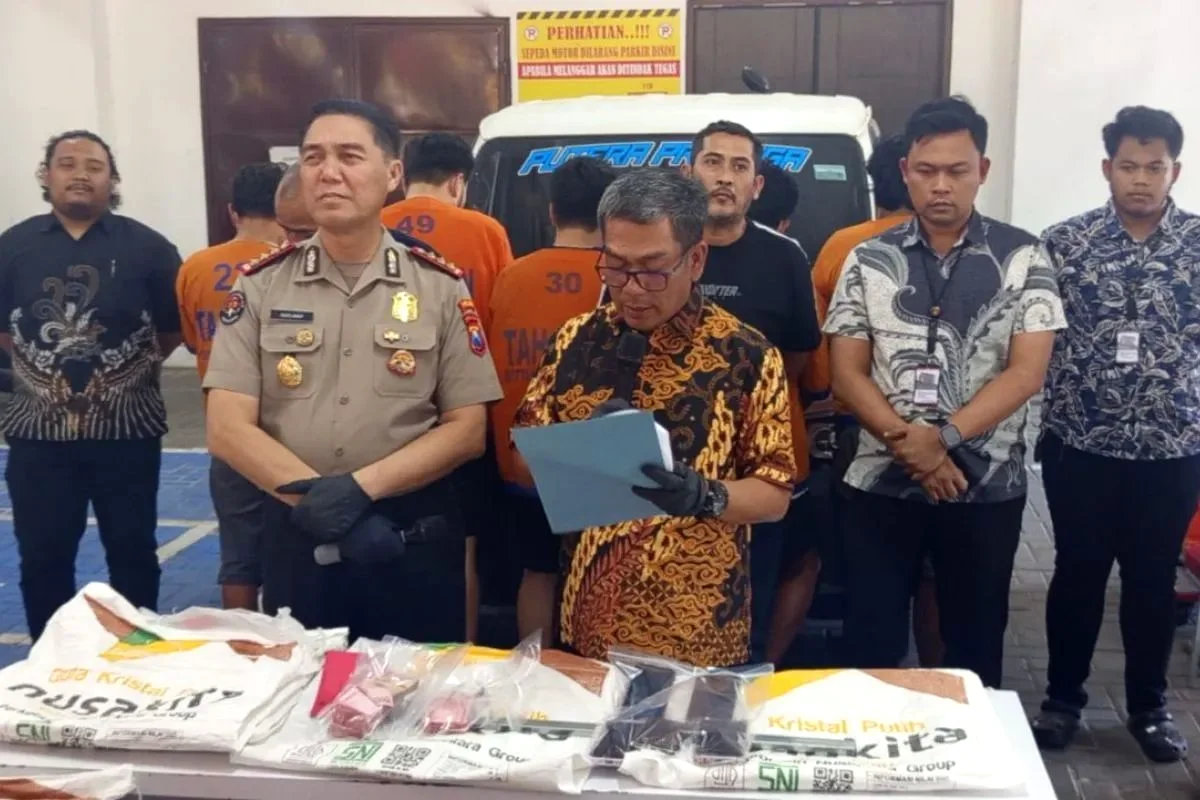 Sindikat Bajak Jalur Komunikasi dan Transportasi,   185 Ton Gula Dicuri 